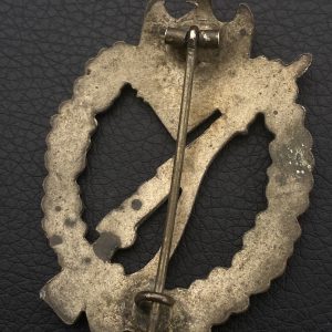 Infantry Assault Badge in bronze