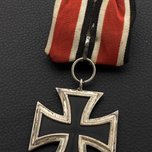 Iron Cross 1939 2nd Class / Single medal block.