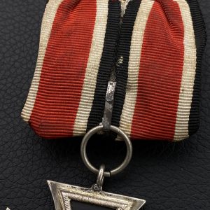 Iron Cross 1939 2nd Class / Single medal block.