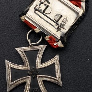 Iron Cross 1939 2nd Class / Single medal block.