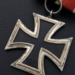 Iron Cross 1939 2nd Class / Single medal block.