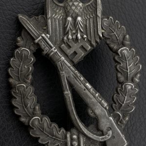 Infantry Assault Badge in bronze      