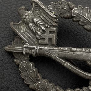 Infantry Assault Badge in bronze      