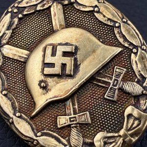 Wound Badge 1939 (second type) in gold [Hauptmünzamt] Solid    