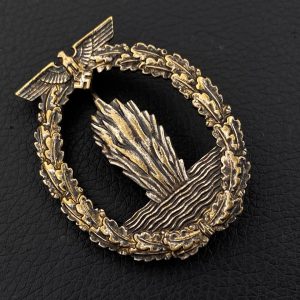 Minesweeper War Badge [Petz & Lorenz] Buntmetall Early type