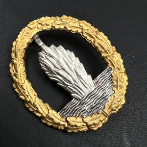 Minesweeper War Badge    Post-war production (1957 pattern)