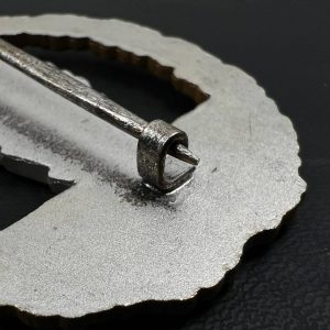 Minesweeper War Badge    Post-war production (1957 pattern)