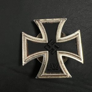 Iron Cross 1939 1st Class Screw fastening