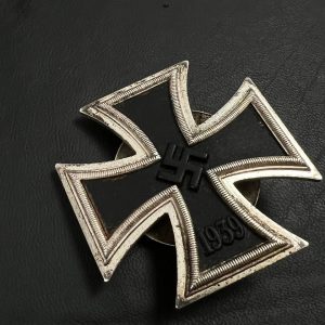 Iron Cross 1939 1st Class Screw fastening