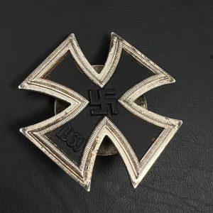 Iron Cross 1939 1st Class Screw fastening