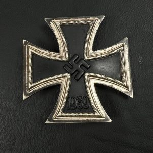 Iron Cross 1939 1st Class [Wilhelm Deumer K.G.], 3, L/11   