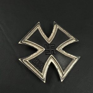 Iron Cross 1939 1st Class [Wilhelm Deumer K.G.], 3, L/11   