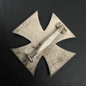 Iron Cross 1939 1st Class [Wilhelm Deumer K.G.], 3, L/11   