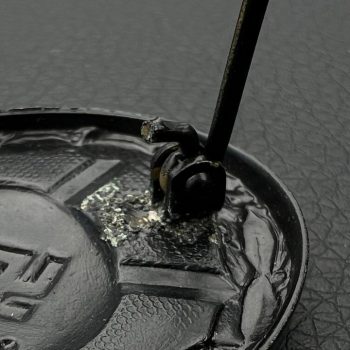 Wound Badge 1939 (second type) in black [Eduard Hahn] Counter-relief