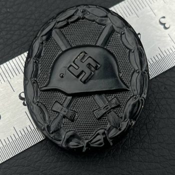 Wound Badge 1939 (second type) in black [Eduard Hahn] Counter-relief