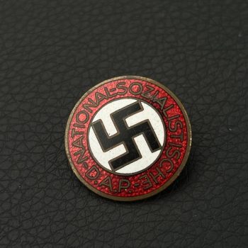 NSDAP Party Badge [Richard Simm & Sohn] RZM code: М 1/137 Pin fastening
