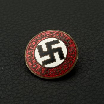 NSDAP Party Badge [Richard Simm & Sohn] RZM code: М 1/137 Pin fastening