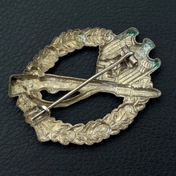 Infantry Assault Badge in silver