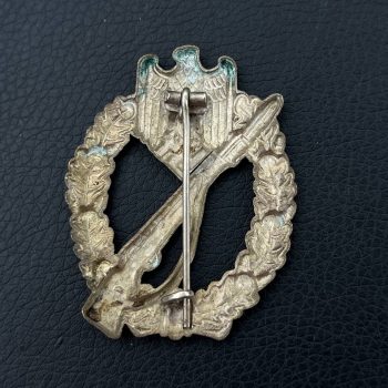Infantry Assault Badge in silver
