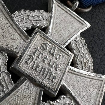 25-Year Long Service Award for civilian officials  