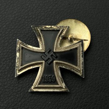 Iron Cross 1939 1st Class [Alois Rettenmaier], 16, L/59 Screw fastening