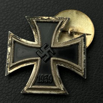 Iron Cross 1939 1st Class [Alois Rettenmaier], 16, L/59 Screw fastening