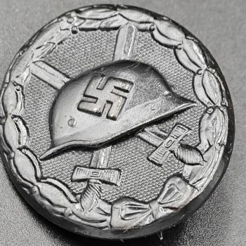 Wound Badge 1939 (second type) in black [Wilhelm Deumer K.G.] Counter-relief
