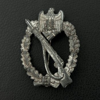 Infantry Assault Badge in silver