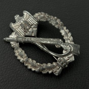 Infantry Assault Badge in silver