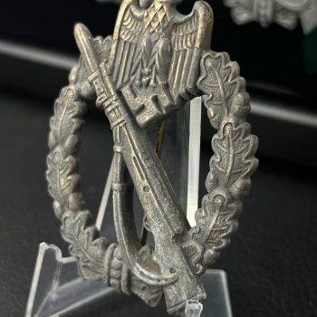 Infantry Assault Badge in silver