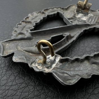 Infantry Assault Badge in silver