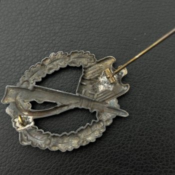 Infantry Assault Badge in silver