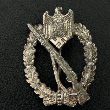 Infantry Assault Badge in silver