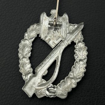 Infantry Assault Badge in silver