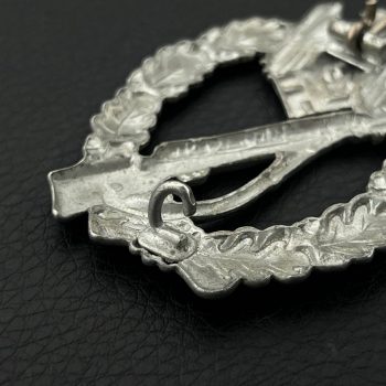 Infantry Assault Badge in silver