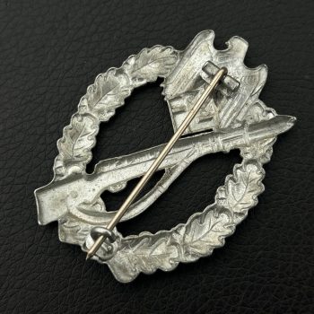 Infantry Assault Badge in silver