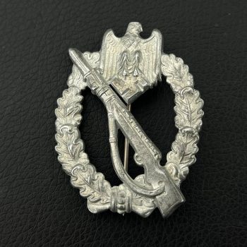 Infantry Assault Badge in silver