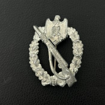 Infantry Assault Badge in silver