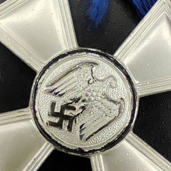 18-Year Long Service Award with a flying eagle clasp for the Luftwaffe  Mint 