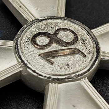 18-Year Long Service Award with a flying eagle clasp for the Luftwaffe  Mint 