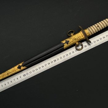 Naval Officer's Dirk, 1883     (without the flower-shaped screw)