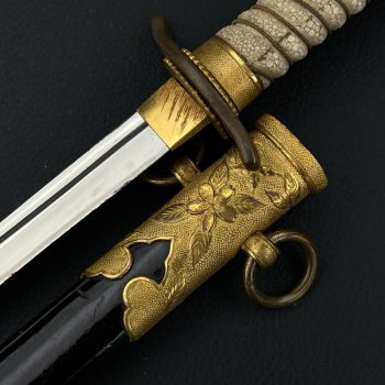 Naval Officer's Dirk, 1883     (without the flower-shaped screw)