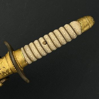Naval Officer's Dirk, 1883     (without the flower-shaped screw)