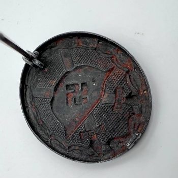 Wound Badge 1939 (second type) in black [Overhoff & Cie.] Counter-relief Integrated fittings