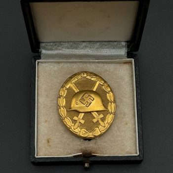 Wound Badge 1939 (second type) in gold [Hauptmünzamt] Mint Original case