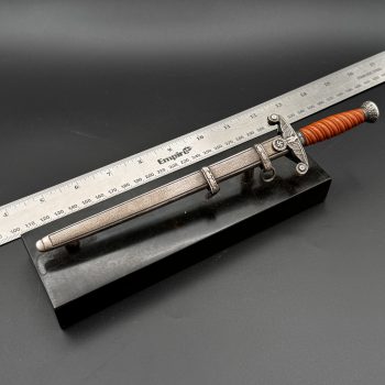 Miniature Army Dagger, 1935 Model  [Coppel Alexander {Alcoso} Solingen]   (On a pedestal.)
