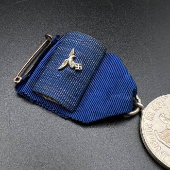 4-Year Long Service Award with a flying eagle clasp for the Luftwaffe