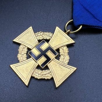 40-Year Long Service Award for civilian officials   