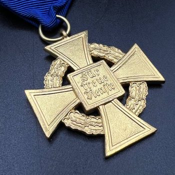 40-Year Long Service Award for civilian officials   