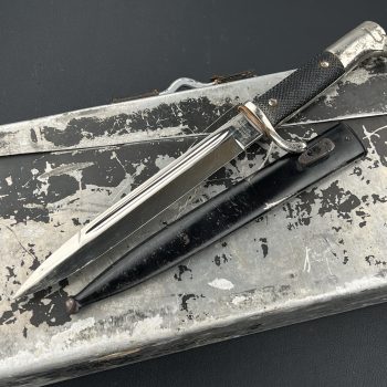 NCO Dress Bayonet, 1933–1945  [AESCULAP-WERKE JETTER&SCHEERER TUTTLINGEN]  Double brand mark